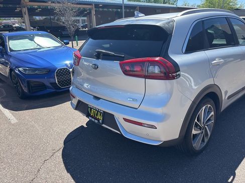 Used 2018 Kia Niro Touring image 16