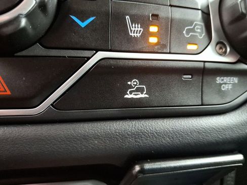 Certified 2025 Jeep Wrangler Unlimited Sahara AWD/4WD image 24