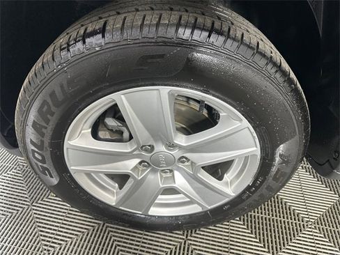 Certified 2022 Jeep Compass Latitude image 2