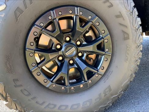 Used 2023 Ford F150 Raptor w/ Raptor 37 Performance Package AWD/4WD image 3