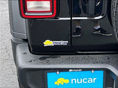 Used 2025 Jeep Wrangler Sport S image 29