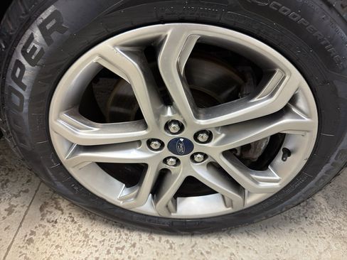 Used 2015 Ford Edge Titanium AWD/4WD image 33