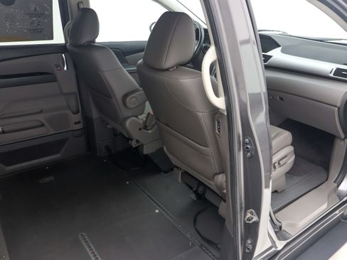 Used 2015 Honda Odyssey EX-L image 16