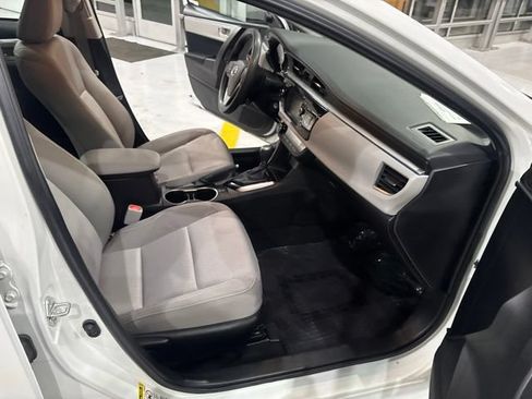 Used 2016 Toyota Corolla LE FWD image 27