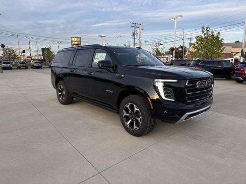 New 2026 GMC Yukon XL AT4 w/ AT4 Premium Plus Package AWD/4WD image 11