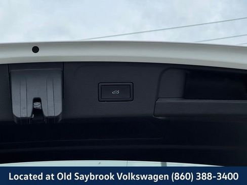 Certified 2025 Volkswagen Atlas Peak Edition SE AWD/4WD image 21