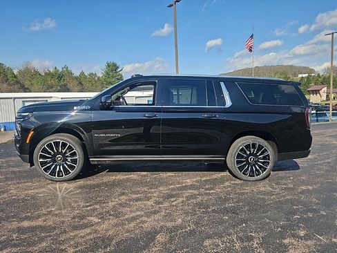 New 2026 Chevrolet Suburban High Country AWD/4WD image 2