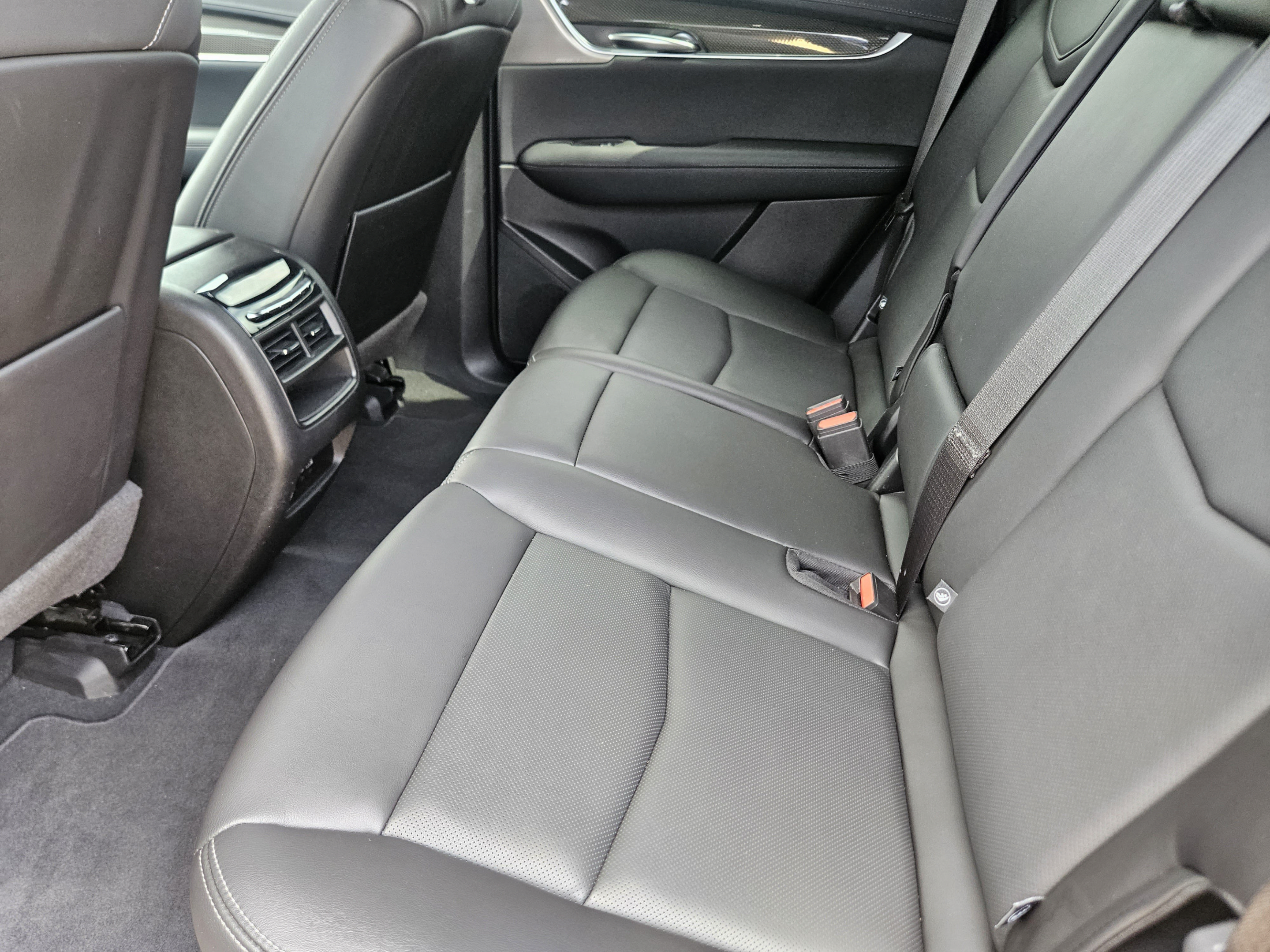 Used 2023 Cadillac XT5 Sportv w/ Technology Package AWD/4WD image 22