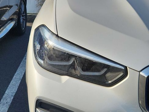 Certified 2022 BMW X5 xDrive40i w/ Premium Package image 3