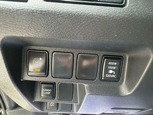 Used 2023 Nissan Frontier SV w/ SV Convenience Package image 43