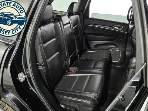 Used 2017 Jeep Grand Cherokee Overland AWD/4WD image 41