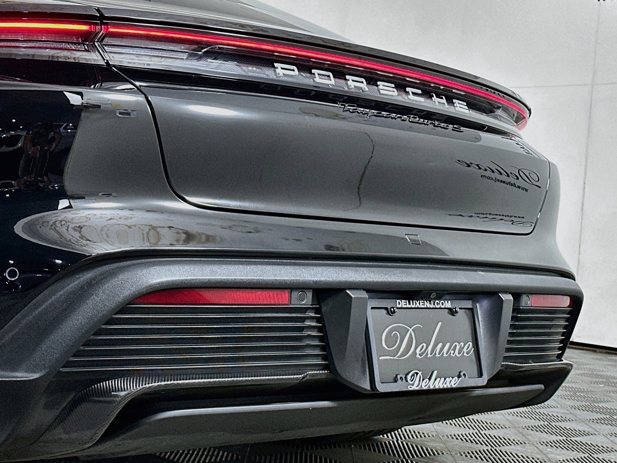Used 2022 Porsche Taycan Turbo S w/ Premium Package AWD/4WD image 25