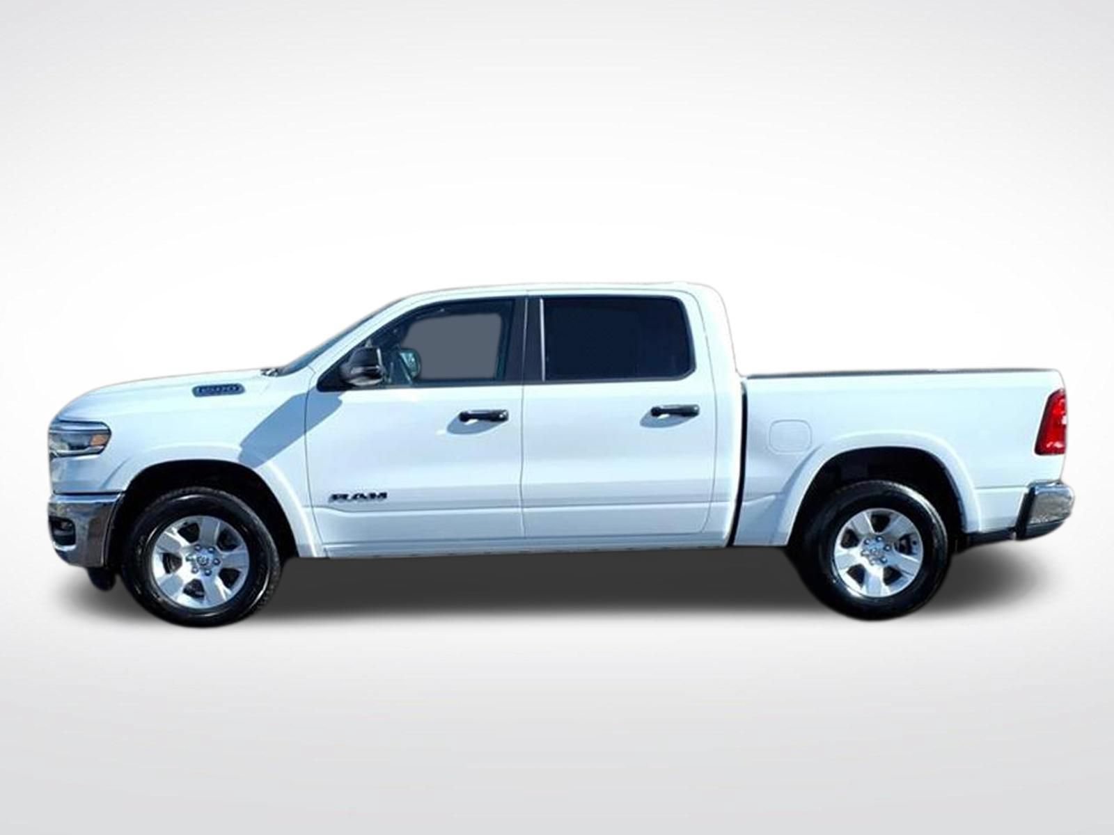 Used 2025 RAM 1500 Big Horn AWD/4WD image 2