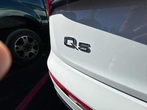 Used 2022 Audi Q5 2.0T Premium AWD/4WD image 35