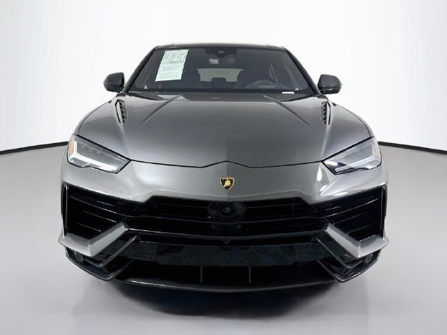 Used 2023 Lamborghini Urus Performante AWD/4WD image 2