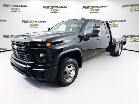 Used 2024 Chevrolet Silverado 3500 W/T w/ WT Convenience Package AWD/4WD image 3