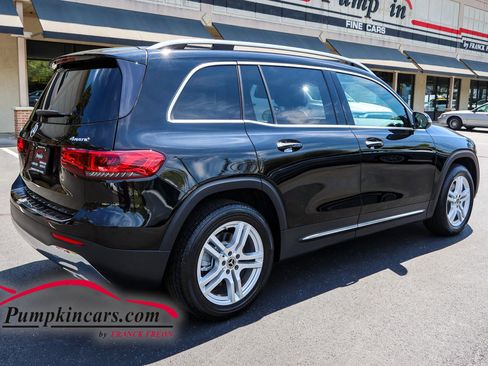 Used 2021 Mercedes-Benz GLB 250 4MATIC w/ Premium Package image 3