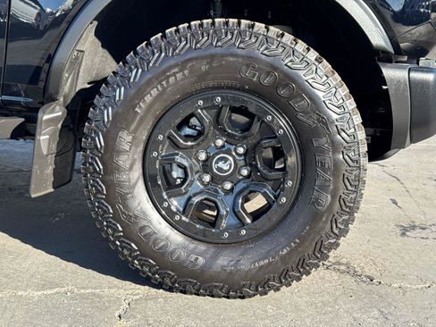 Certified 2023 Ford Bronco Wildtrak image 6