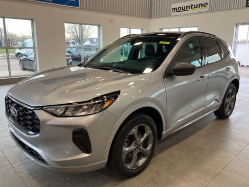 Used 2024 Ford Escape ST-Line w/ Tech Pack #1 AWD/4WD image 1