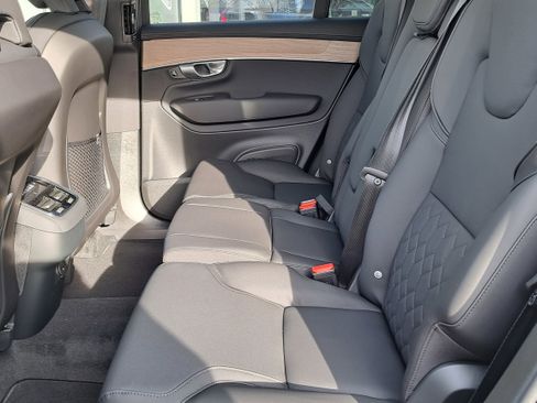 New 2026 Volvo XC90 B6 Plus image 7