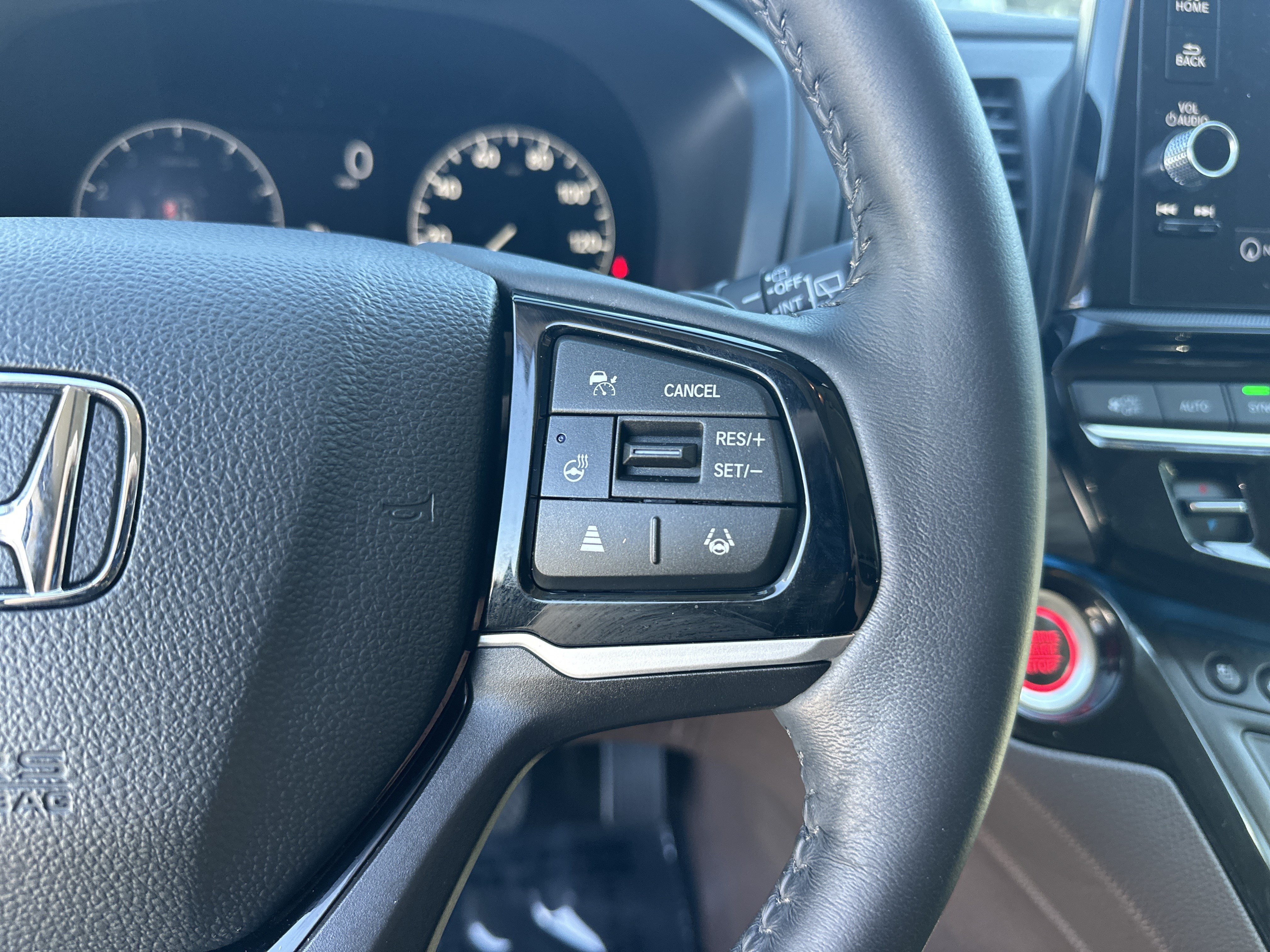 Used 2025 Honda Odyssey Elite image 20