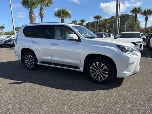 Used 2023 Lexus GX 460 Luxury w/ Accessory Package image 9