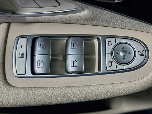Used 2016 Mercedes-Benz GLC 300 image 18