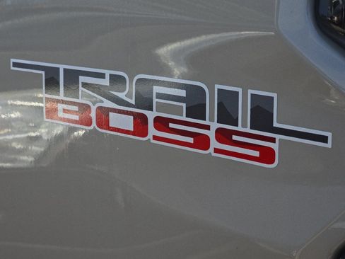Used 2023 Chevrolet Colorado Trail Boss AWD/4WD image 22