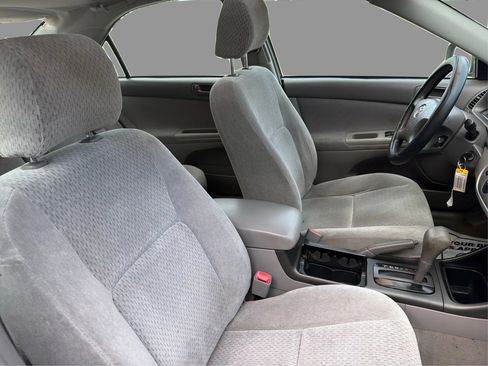 Used 2004 Toyota Camry FWD image 26