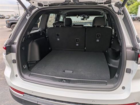 New 2025 Jeep Grand Cherokee Limited w/ Trailer Tow Package image 24