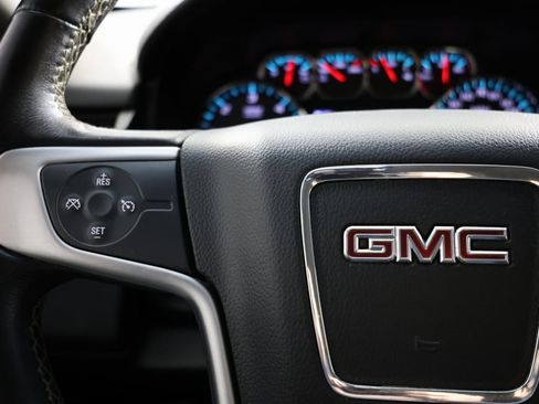 Used 2018 GMC Yukon SLE w/ SLE Value Package image 23