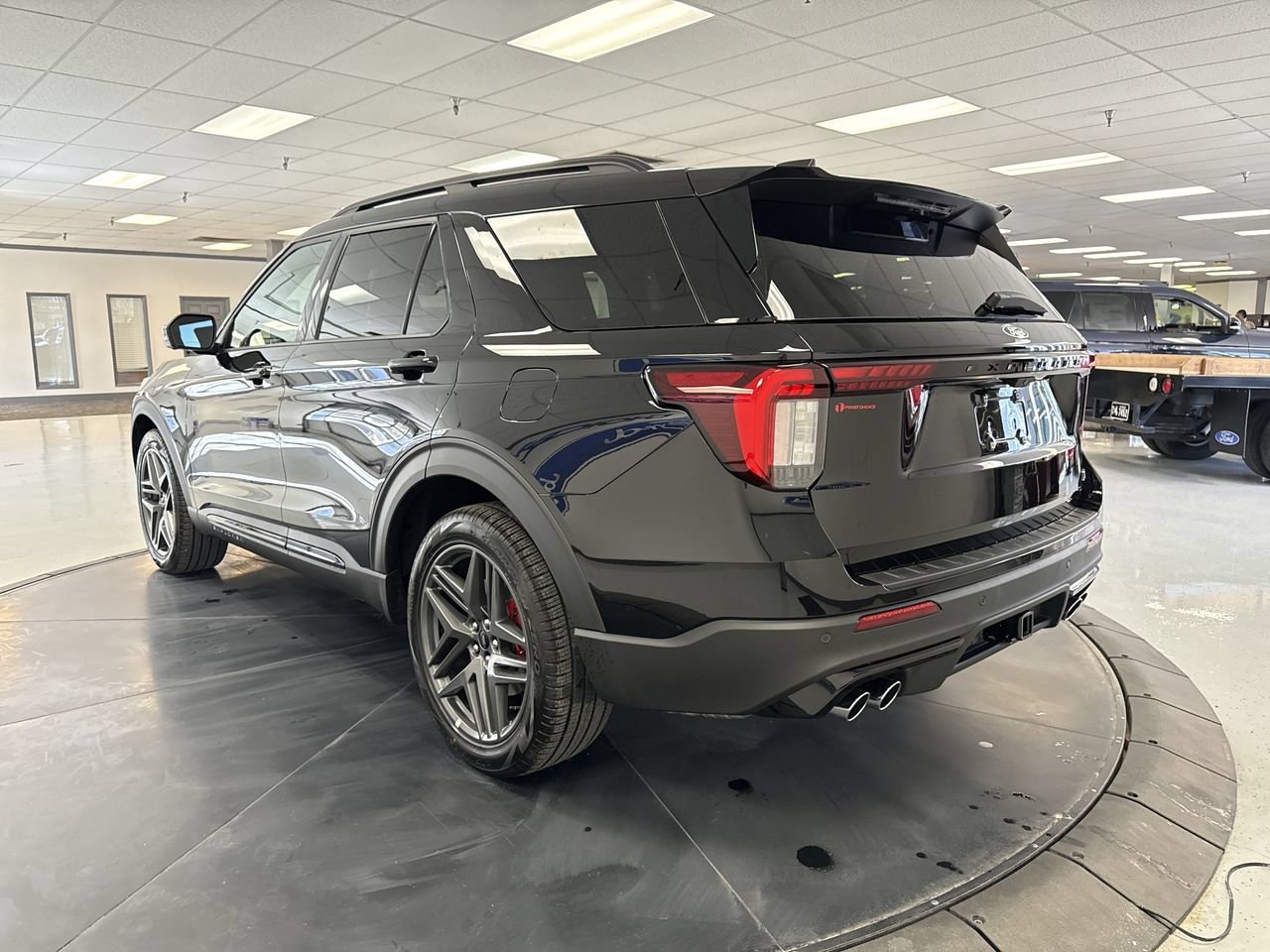 New 2027 Ford Explorer ST AWD/4WD image 6