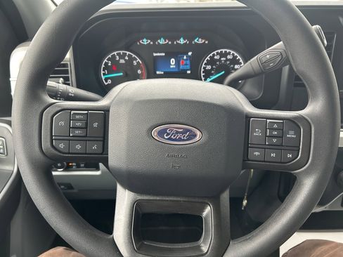 Used 2025 Ford F350 XLT image 16