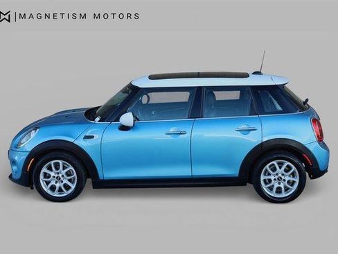 Used 2019 MINI Cooper 4-Door Hardtop FWD image 2