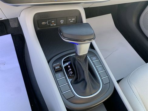 Used 2024 Hyundai Kona SEL image 20