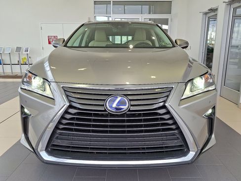 Used 2019 Lexus RX 450hL Premium image 2