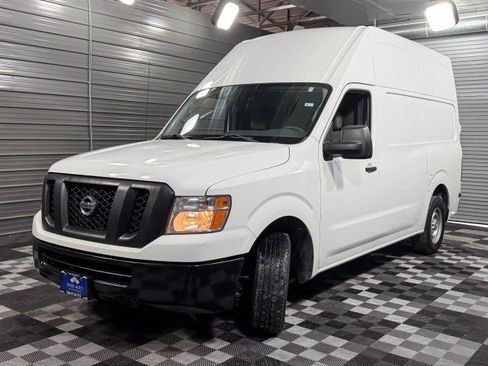 Used 2018 Nissan NV 2500 S image 32