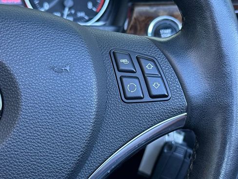 Used 2011 BMW 328i Convertible image 24