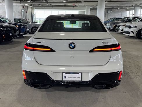 Used 2025 BMW 760i xDrive w/ Executive Package AWD/4WD image 6