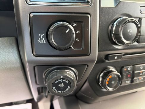 Used 2018 Ford F150 XLT w/ Equipment Group 302A Luxury AWD/4WD image 22