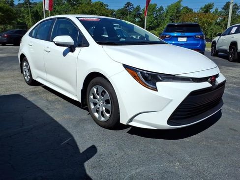 Used 2026 Toyota Corolla LE FWD image 1