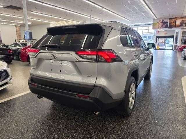 Used 2019 Toyota RAV4 LE w/ Carpet Mat Package FWD image 5