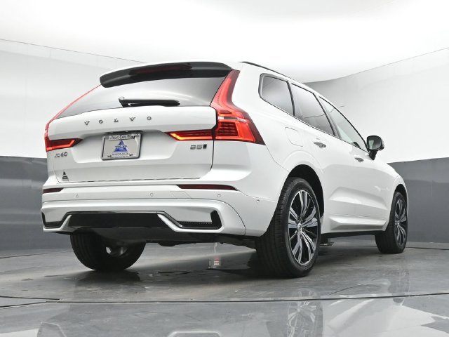 Used 2024 Volvo XC60 B5 Plus w/ Protection Package Premier AWD/4WD image 42