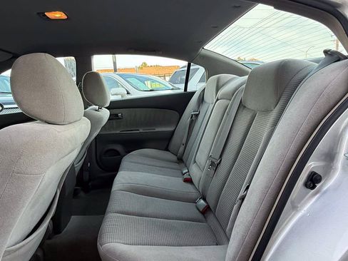 Used 2006 Nissan Altima 3.5 SE FWD image 24