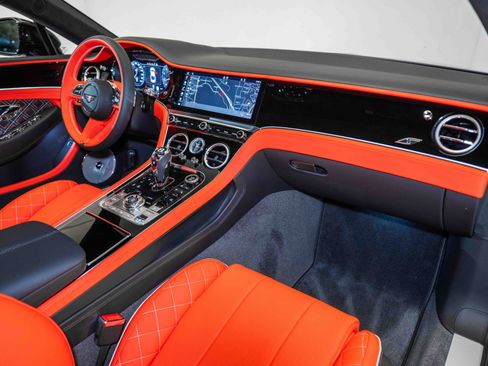 Used 2024 Bentley Continental GT V8 image 4