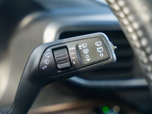 Used 2020 Ford Explorer Limited image 26