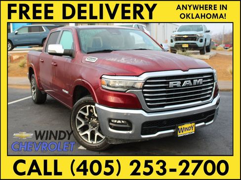 Used 2025 RAM 1500 Laramie AWD/4WD image 1