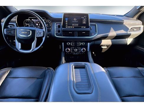 Used 2021 GMC Yukon XL SLT w/ SLT Luxury Plus Package image 7