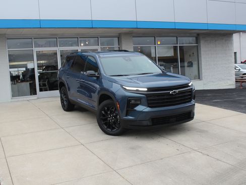New 2026 Chevrolet Traverse LT w/ Midnight/Sport Edition image 2