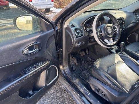 Used 2018 Jeep Compass Limited image 10